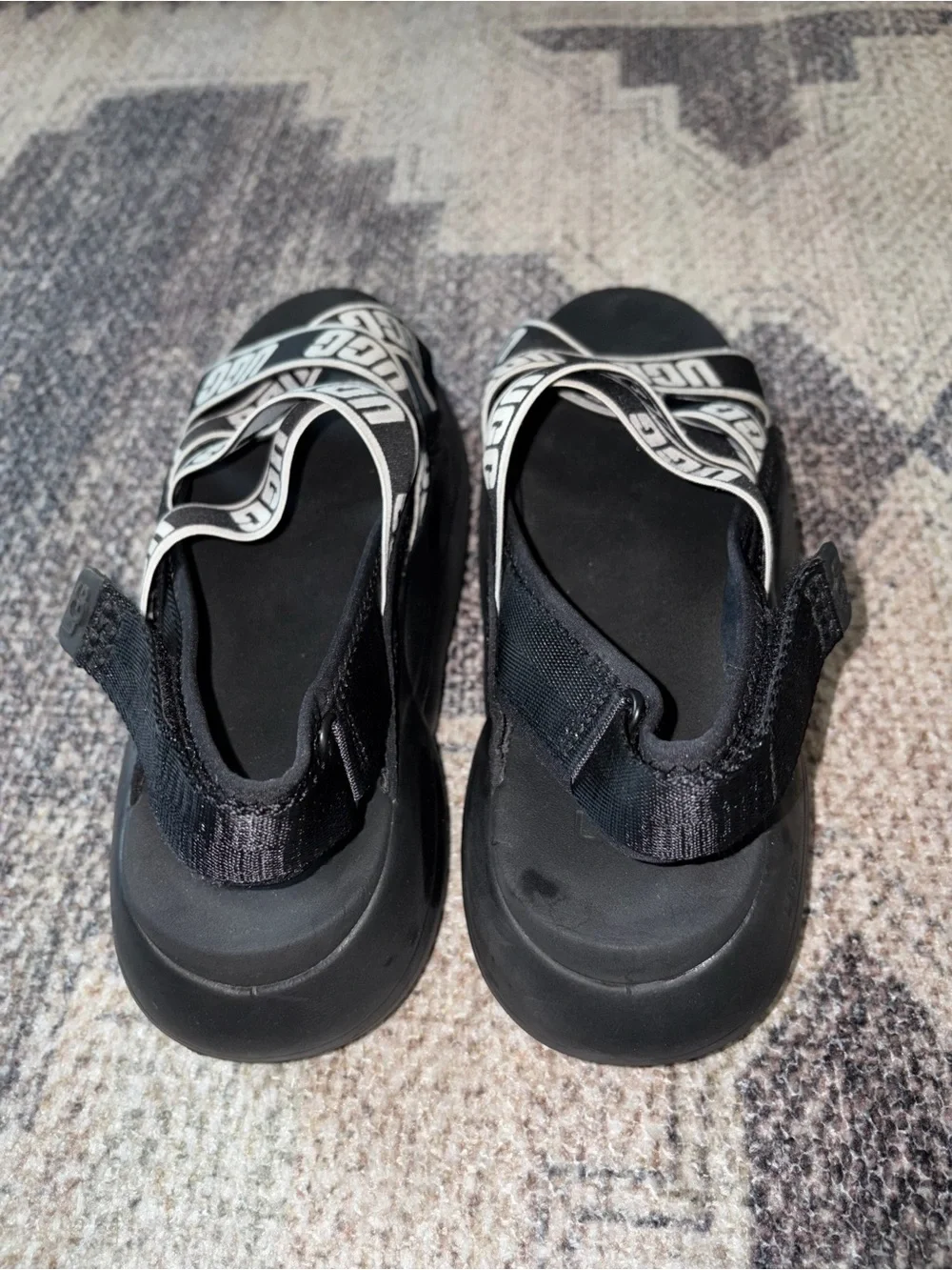 Ugg LA cloud sandals